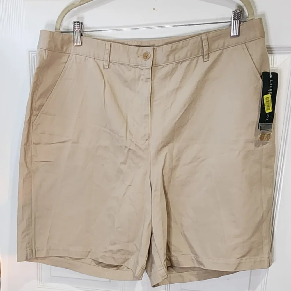 NWT Lauren Ralph Lauren Chino Dress Khaki Shorts Women's size 16w